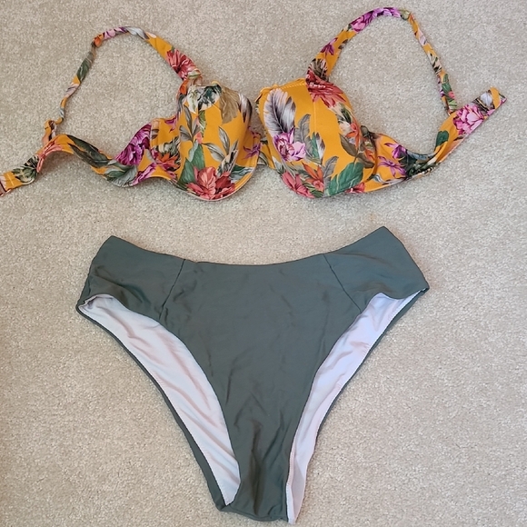 Colorful Bikini Set Collection - Picture 5 of 9